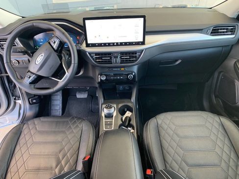 Used 2023 Ford Escape Platinum w/ Premium Technology Package AWD/4WD image 17