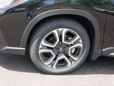 Used 2023 Subaru Ascent Touring AWD/4WD image 8