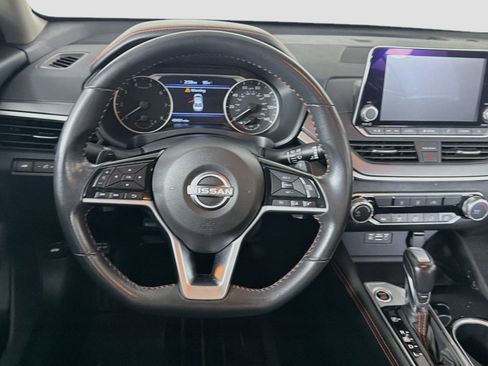 Used 2024 Nissan Altima 2.5 SR FWD image 17
