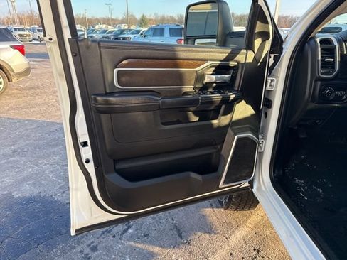 Used 2024 RAM 2500 Laramie AWD/4WD image 26