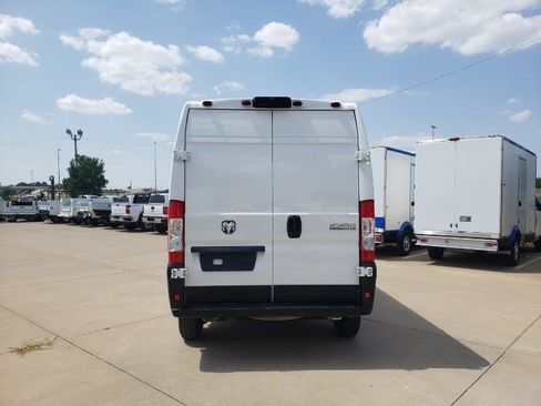 Used 2025 RAM ProMaster 2500 w/ Convenience Group FWD image 8