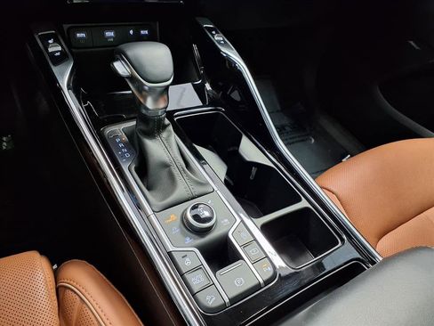 Used 2023 Kia Sorento SX Prestige image 24