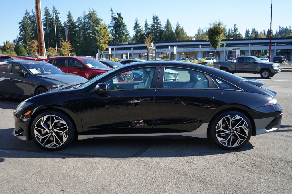 Certified 2025 Hyundai Ioniq 6 SEL RWD image 9