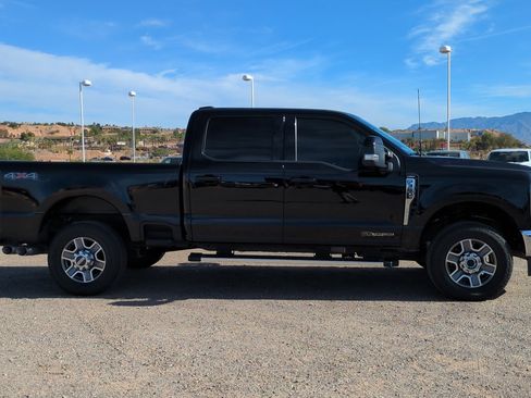 Used 2024 Ford F350 Lariat image 2