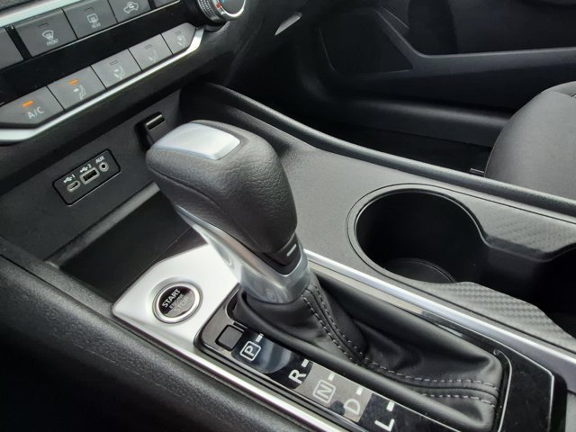 Used 2025 Nissan Altima 2.5 SV AWD/4WD image 16
