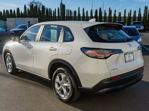 Used 2025 Honda HR-V LX image 10