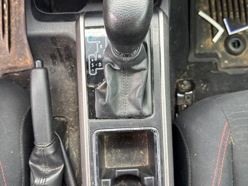 Used 2018 Toyota Tacoma SR5 AWD/4WD image 12