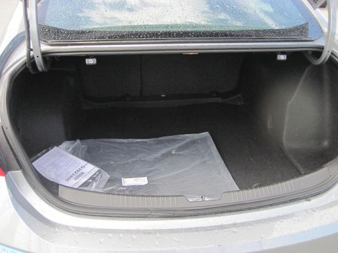 Used 2023 Chevrolet Malibu LS image 5