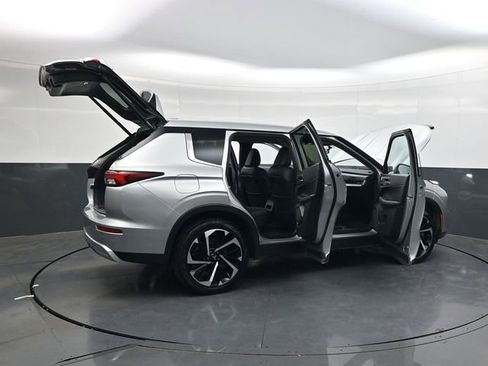 Used 2024 Mitsubishi Outlander SE image 35