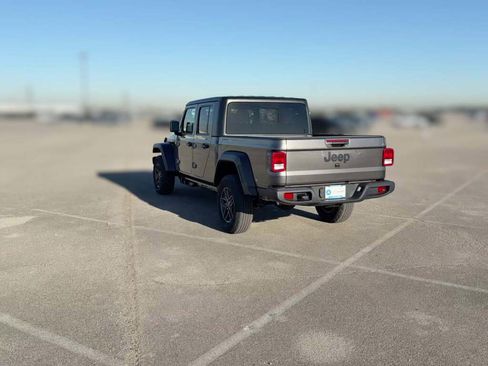 New 2026 Jeep Gladiator Sport image 9