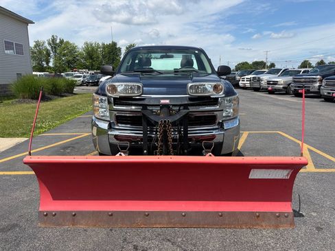 Used 2010 Chevrolet Silverado 2500 W/T w/ Snow Plow Prep Package AWD/4WD image 3