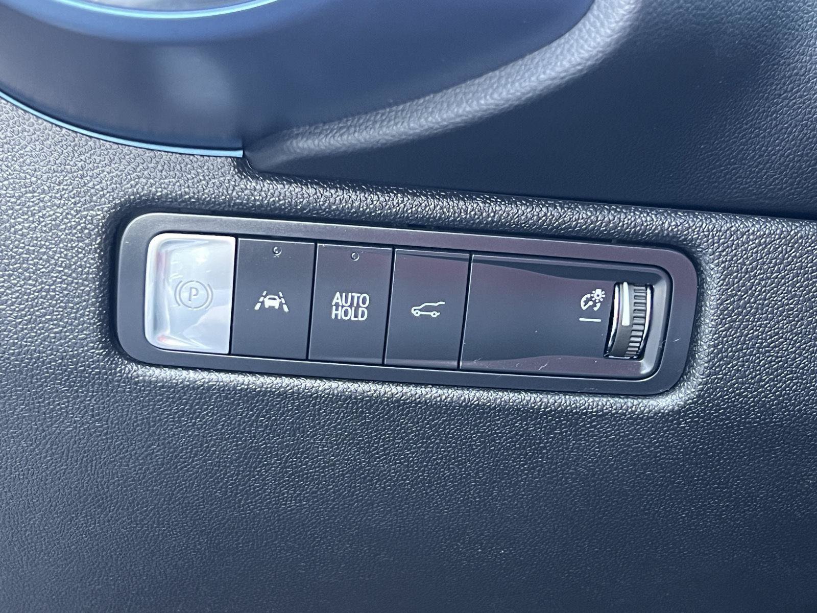 Used 2024 Chevrolet Equinox EV LT FWD image 23