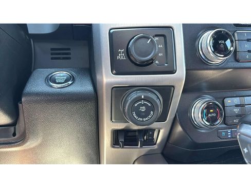 Used 2019 Ford F150 Platinum w/ Equipment Group 701A Luxury AWD/4WD image 17