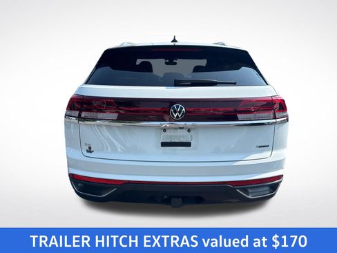 Certified 2024 Volkswagen Atlas Cross Sport SE AWD/4WD image 4
