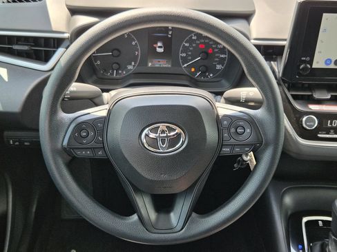Used 2025 Toyota Corolla LE FWD image 15