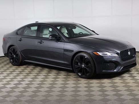 Used 2024 Jaguar XF R-Dynamic SE AWD/4WD image 2