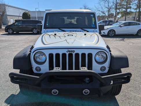 Used 2018 Jeep Wrangler Unlimited Sport image 3