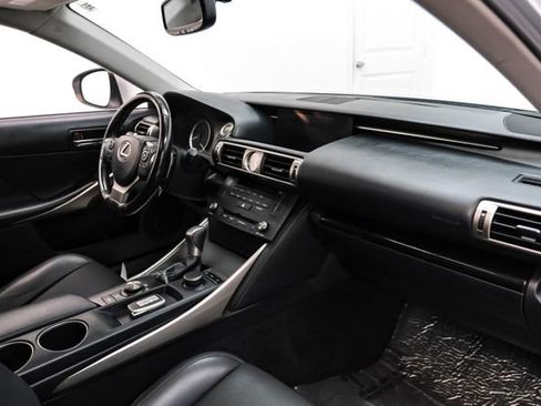Used 2016 Lexus IS 200t RWD image 11