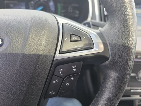 Used 2017 Ford Edge Titanium w/ Equipment Group 302A AWD/4WD image 24