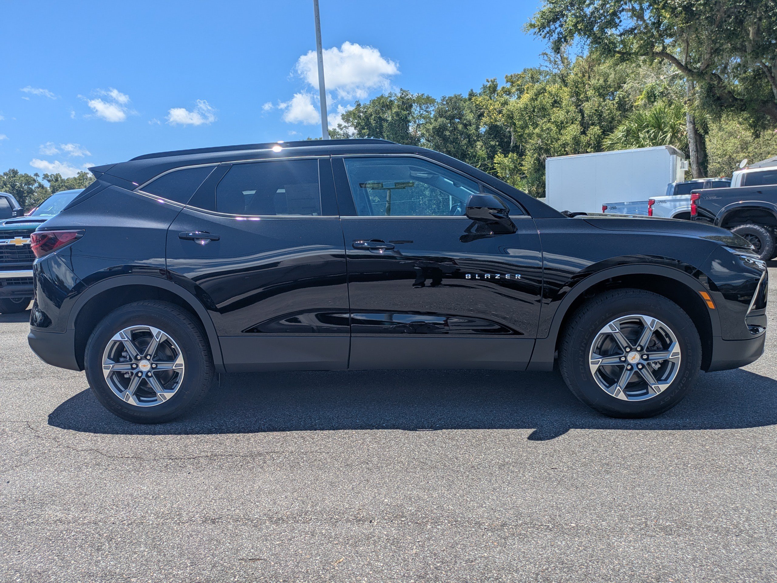 New 2026 Chevrolet Blazer LT w/ Convenience Package FWD image 3
