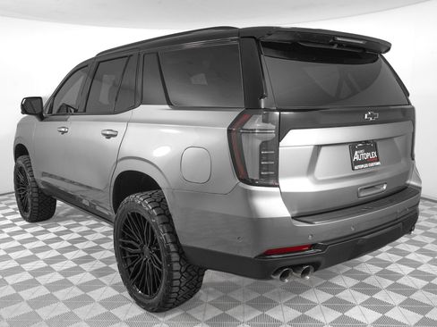 Used 2025 Chevrolet Tahoe Z71 w/ Comfort Package AWD/4WD image 8