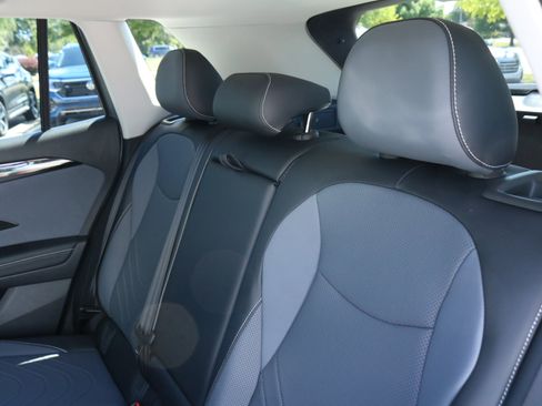 New 2025 Volkswagen Tiguan SE image 16