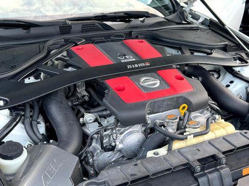 Used 2017 Nissan 370Z NISMO image 14