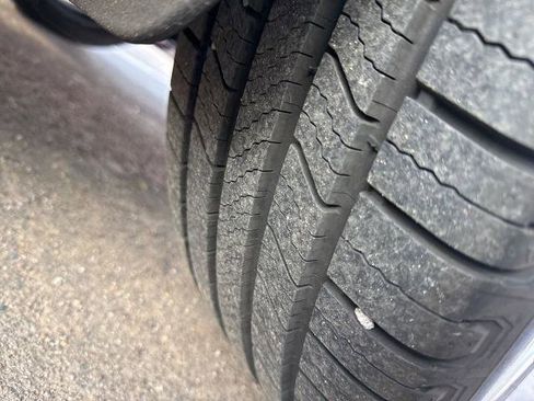 Used 2019 Ford Escape Titanium image 14