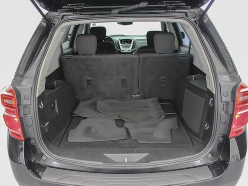 Used 2017 Chevrolet Equinox LT w/ Convenience Package FWD image 8