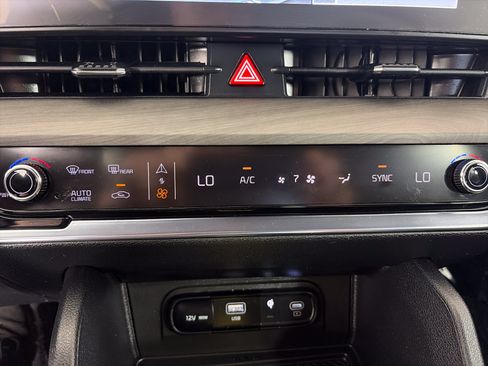 Certified 2025 Kia Sportage X-Line w/ Premium Package AWD/4WD image 26