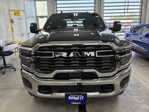 Used 2025 RAM 2500 Big Horn AWD/4WD image 7