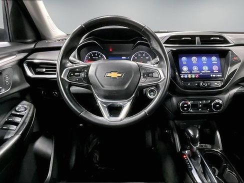Used 2021 Chevrolet TrailBlazer LT image 9