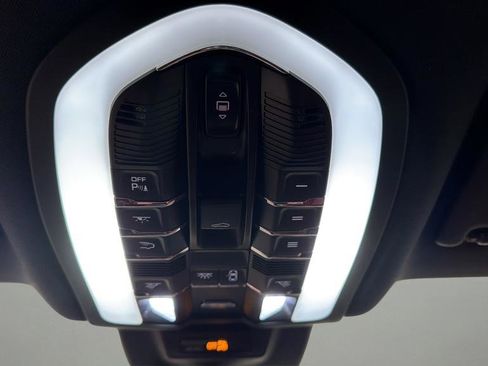 Used 2021 Porsche Macan GTS image 23