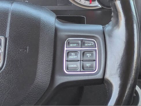 Used 2020 RAM 1500 Classic SLT w/ Luxury Group image 21