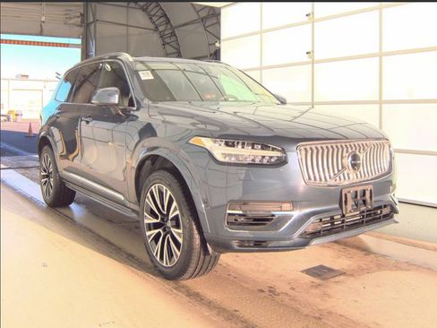 Used 2025 Volvo XC90 T8 Plus w/ Protection Package Premier image 8