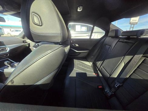 Used 2021 BMW 330i Sedan w/ M Sport Package image 5