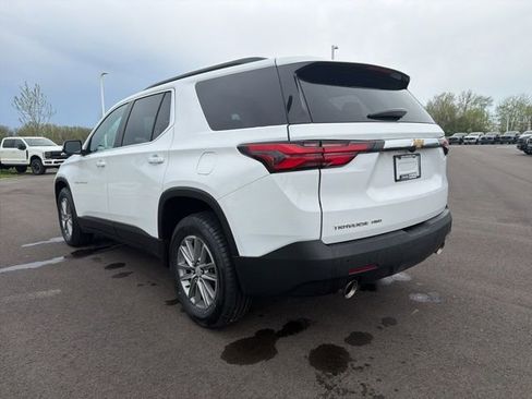 Used 2023 Chevrolet Traverse LT image 14