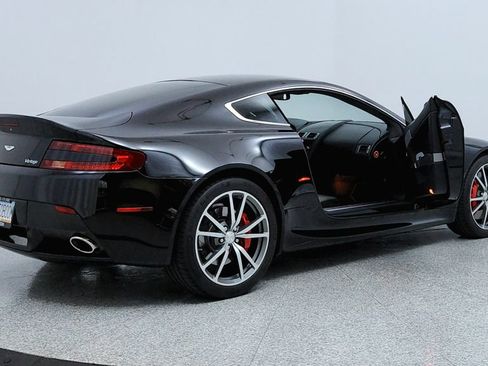 Used 2015 Aston Martin V8 Vantage Coupe RWD image 11