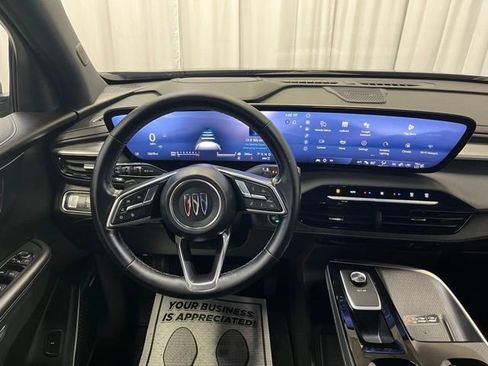 Used 2025 Buick Enclave Preferred image 17