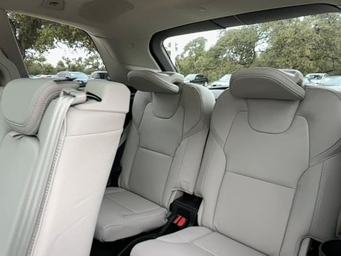 Used 2026 Volvo XC90 B6 Ultra w/ Protection Package AWD/4WD image 14