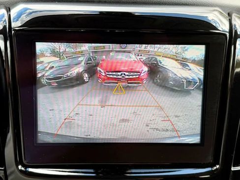 Used 2018 Chevrolet Traverse LT AWD/4WD image 23