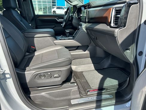 Used 2025 GMC Sierra 1500 Denali w/ Denali Reserve Package image 27