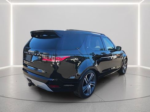 Certified 2023 Land Rover Discovery Metropolitan Edition image 5