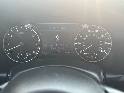 Used 2025 Nissan Altima 2.5 SV FWD image 24