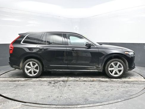 Used 2020 Volvo XC90 T6 Momentum image 8