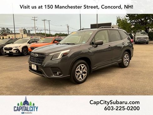 Used 2023 Subaru Forester Premium AWD/4WD image 3