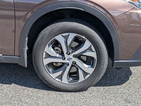 Used 2022 Subaru Outback Touring w/ Popular Package #2 AWD/4WD image 11