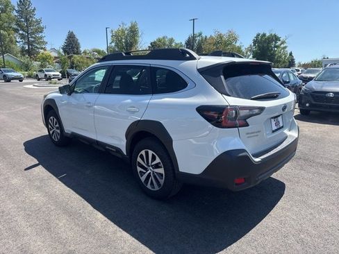 Used 2025 Subaru Outback Premium w/ Popular Package #1A image 5