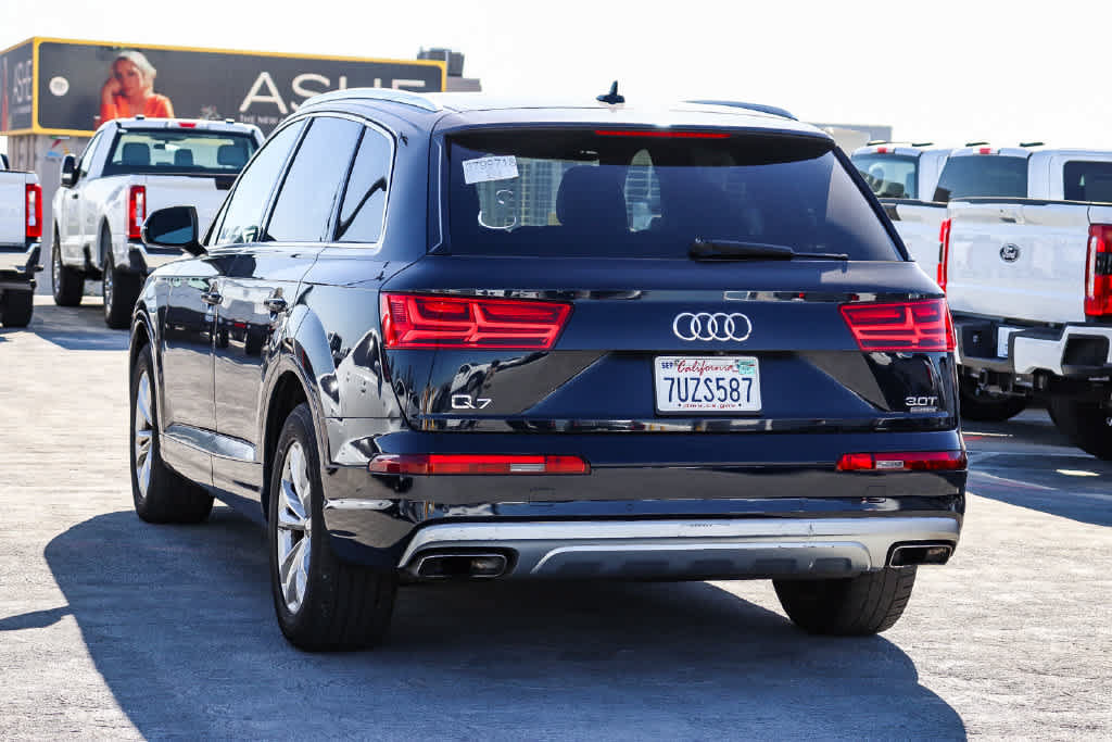 Used 2017 Audi Q7 3.0T Premium Plus w/ Premium Plus Package AWD/4WD image 6