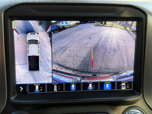 Used 2020 GMC Sierra 3500 Denali w/ Denali Ultimate Package image 27